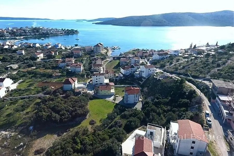 Građevinsko zemljište s panoramskim pogledom na more - Trogir