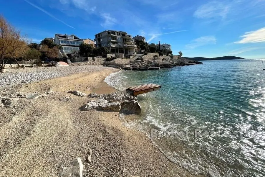 apartmanska kuća na izuzetnoj lokaciji - slika 10