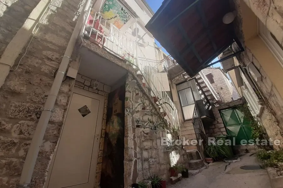 kuća u nizu, na 4 etaže - slika 12