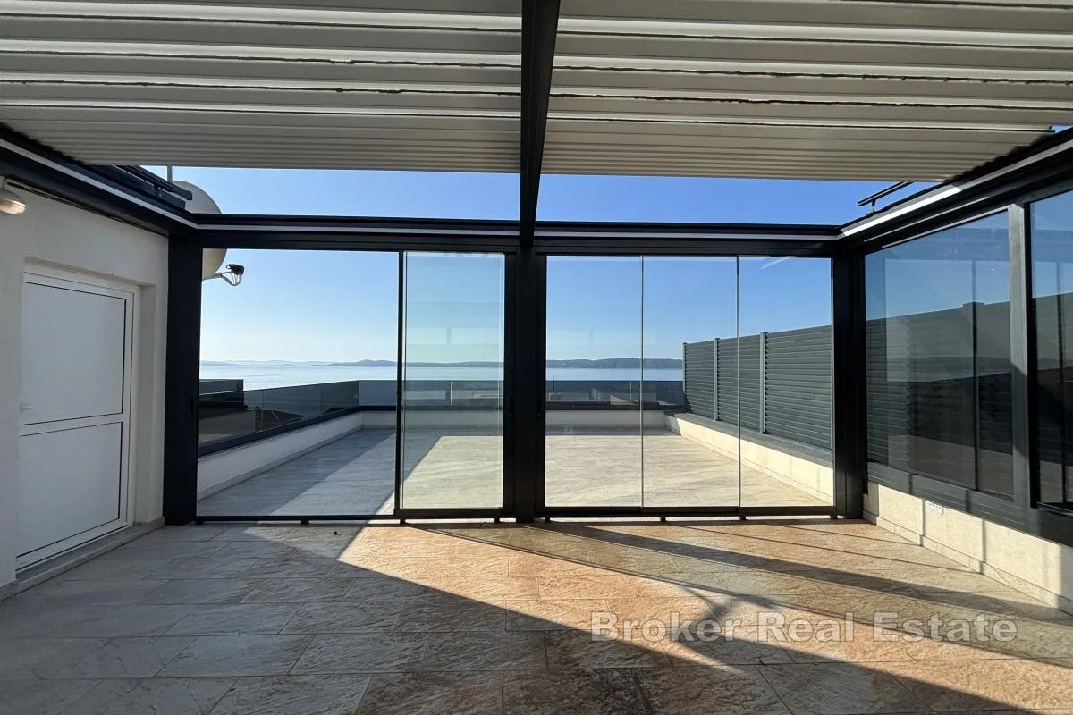 izvanredan penthouse s krovnom terasom blizu mora - slika 11