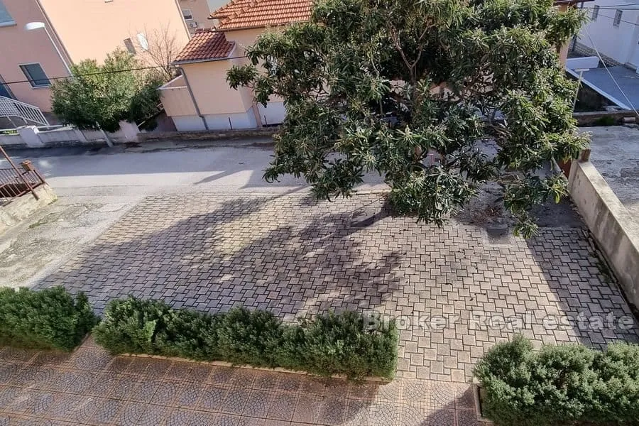 apartmanska kuća blizu plaže i centra - slika 12