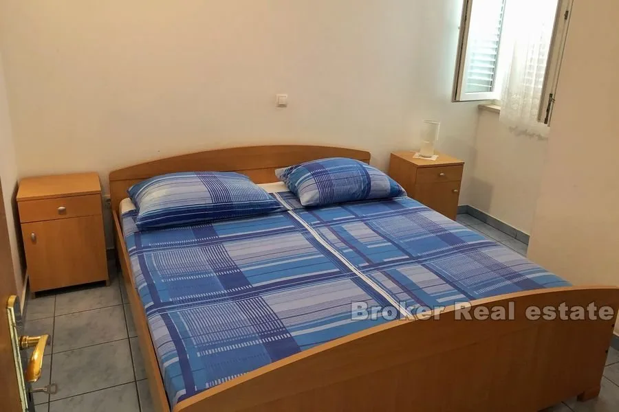 apartmanska kuća, prvi red do mora - slika 17