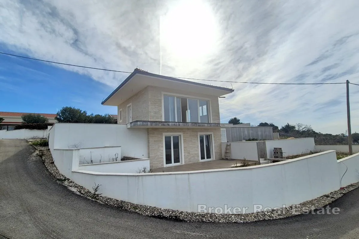 samostojeća kuća s bazenom i pogledom na more - slika 2