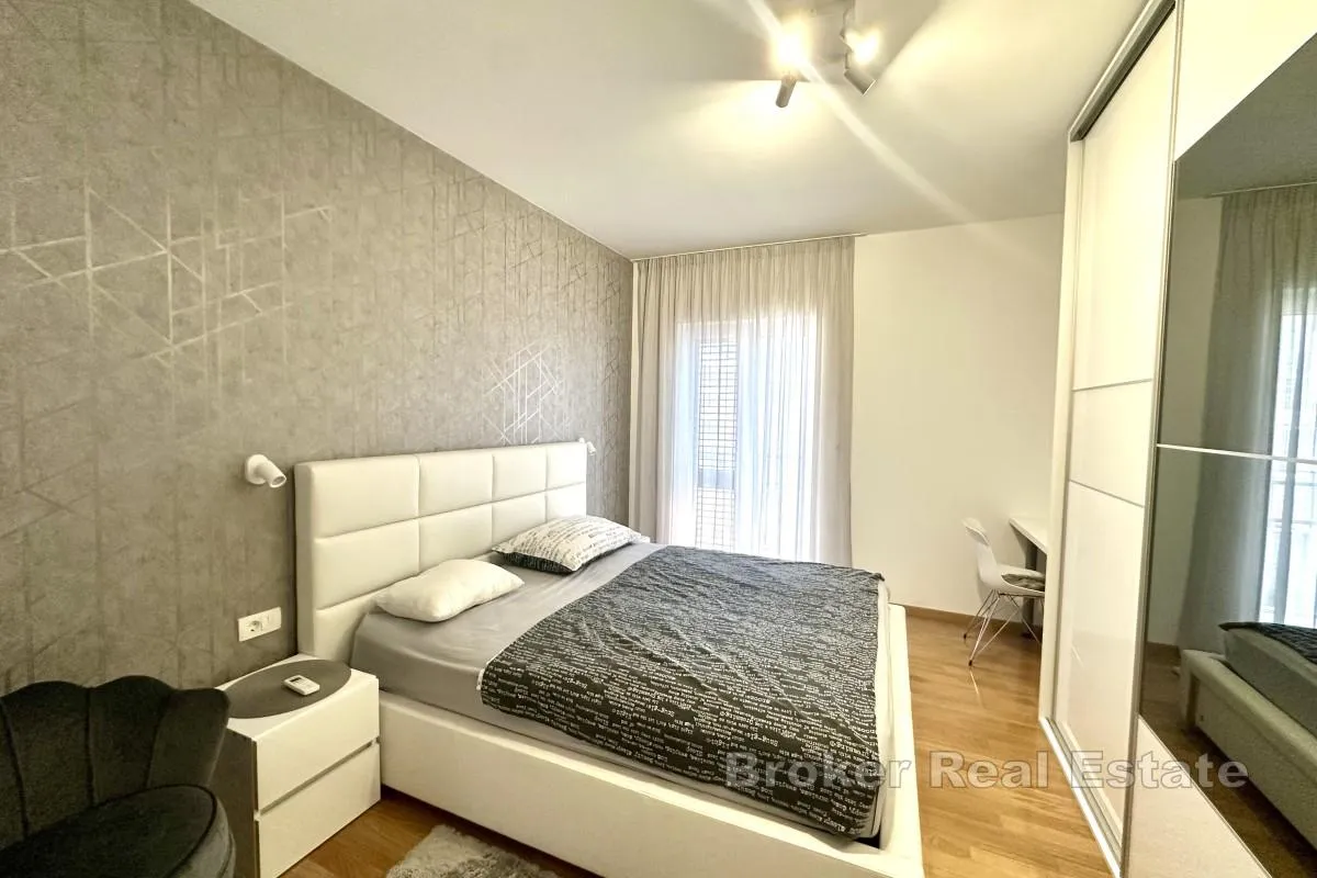 dvoetažni penthouse s pogledom na more - slika 5