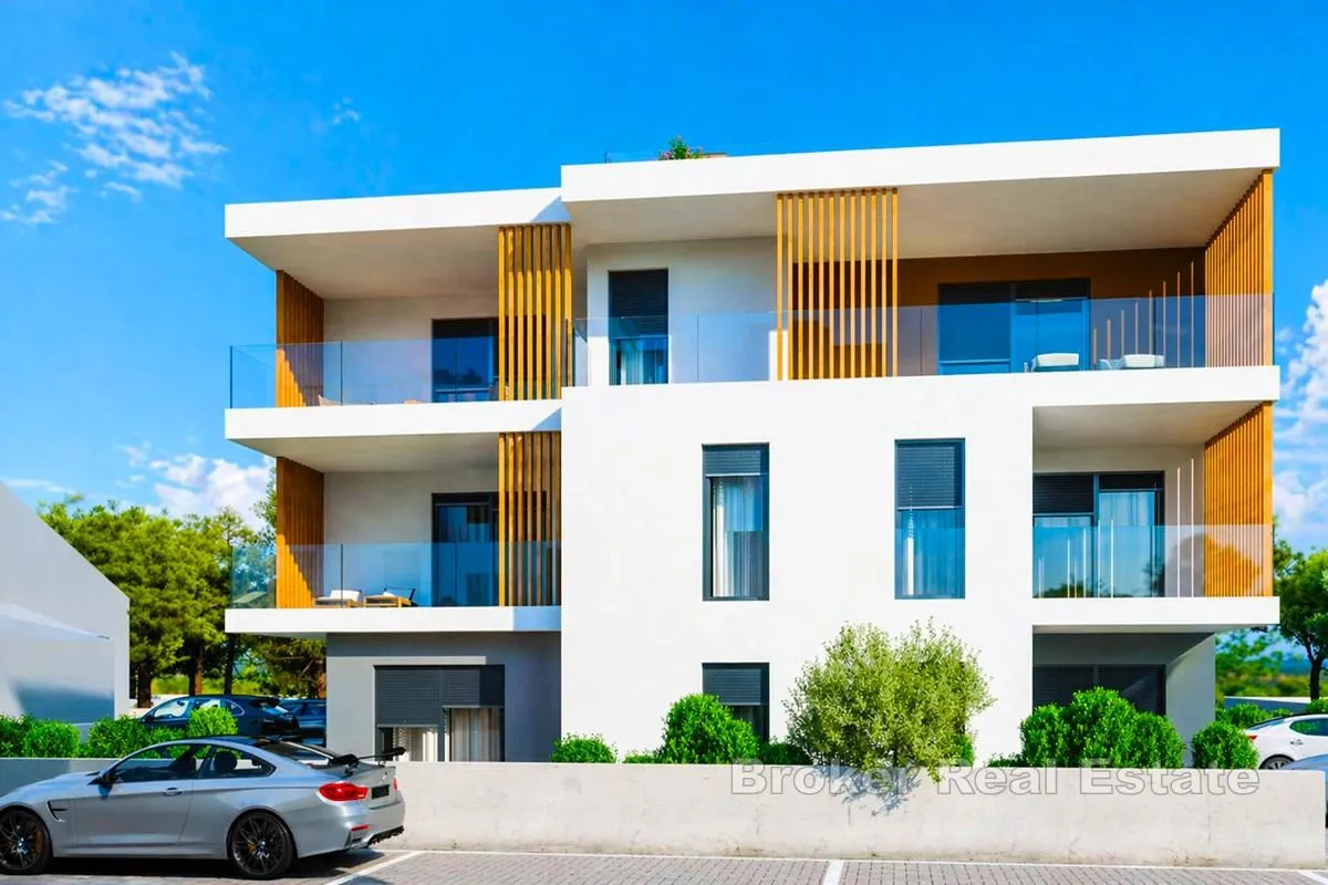 moderan apartman s krovnom terasom - slika 2