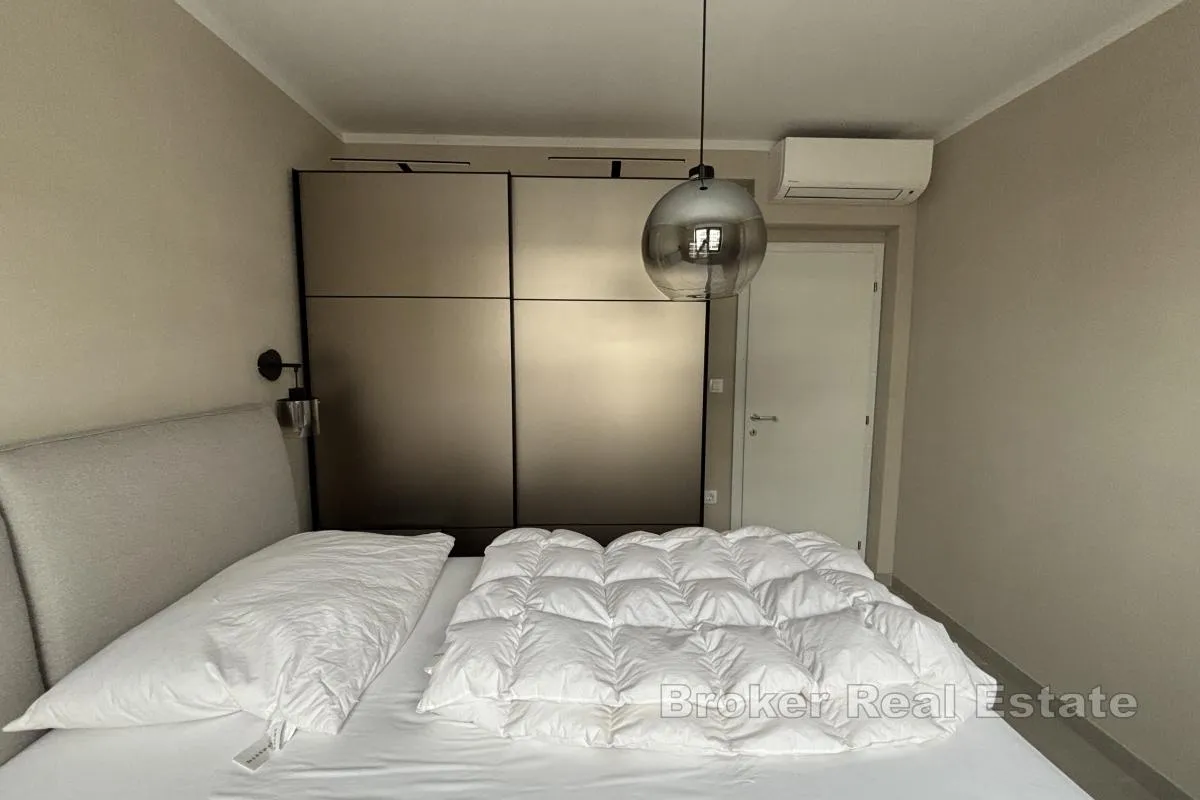 izvanredan penthouse s krovnom terasom blizu mora - slika 6