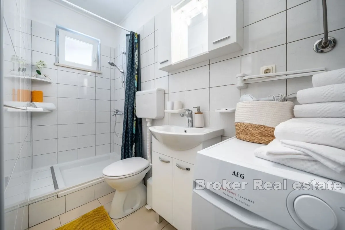 renovirana prizemnica na mirnoj lokaciji - slika 10