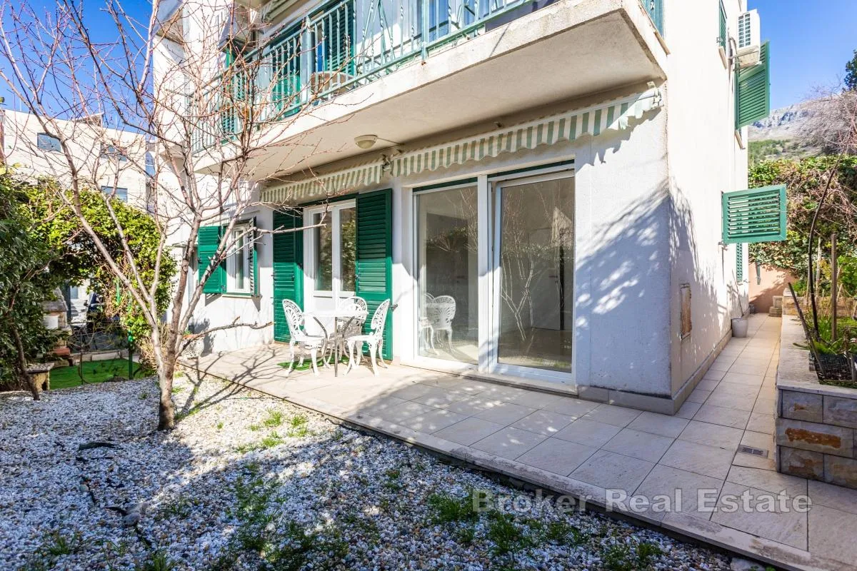 Apartmanska kuća u blizini mora - Podstrana - Grljevac, Podstrana