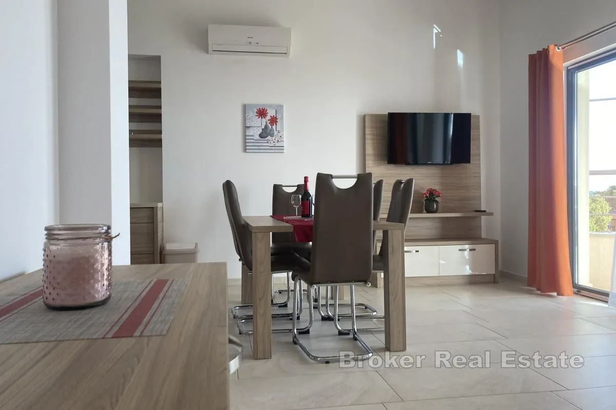 apartmanska kuća u prvom redu do mora - slika 6