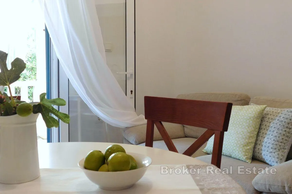 samostojeća apartmanska kuća blizu plaže - slika 9