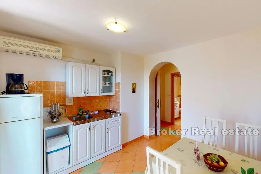 apartmanska kuća s pogledom na more - slika 10