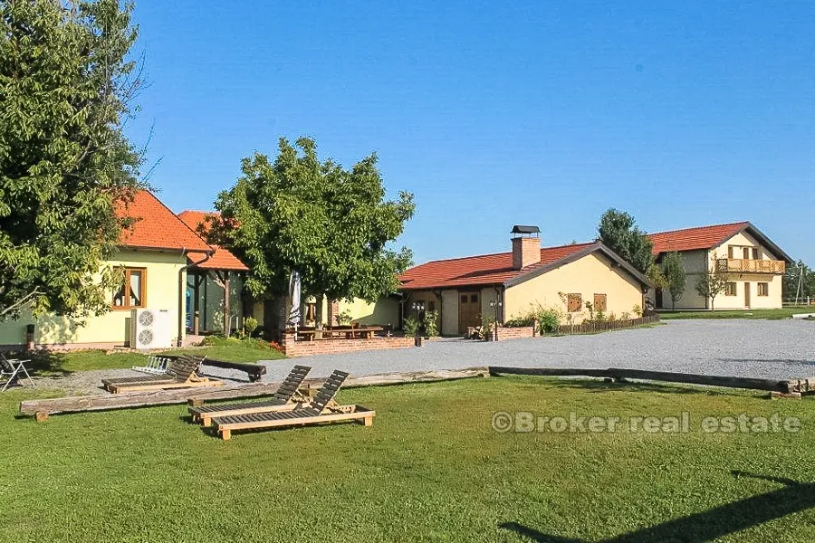 kompleks za seoski turizam u malom mjestu, na prodaju - slika 6