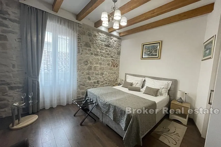 apartman s četiri jedinice - slika 2