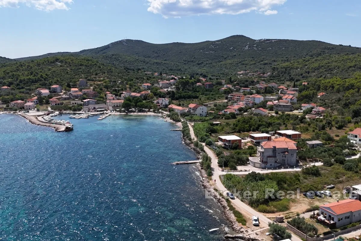 građevinsko zemljište u prvom redu do mora - slika 4