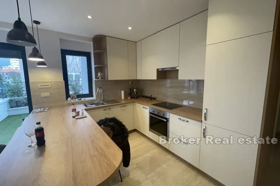 bačvice, dvosobni apartman - slika 3