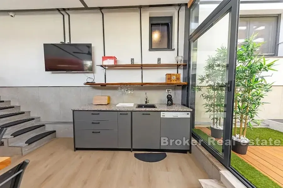 moderan apartman s bazenom - slika 16
