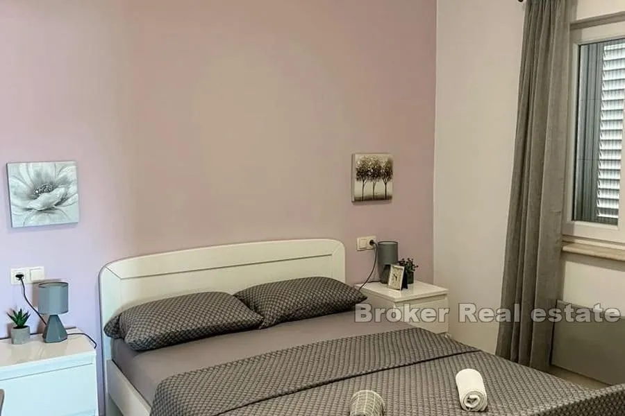 apartmanska kuća u prvom redu do mora - slika 7