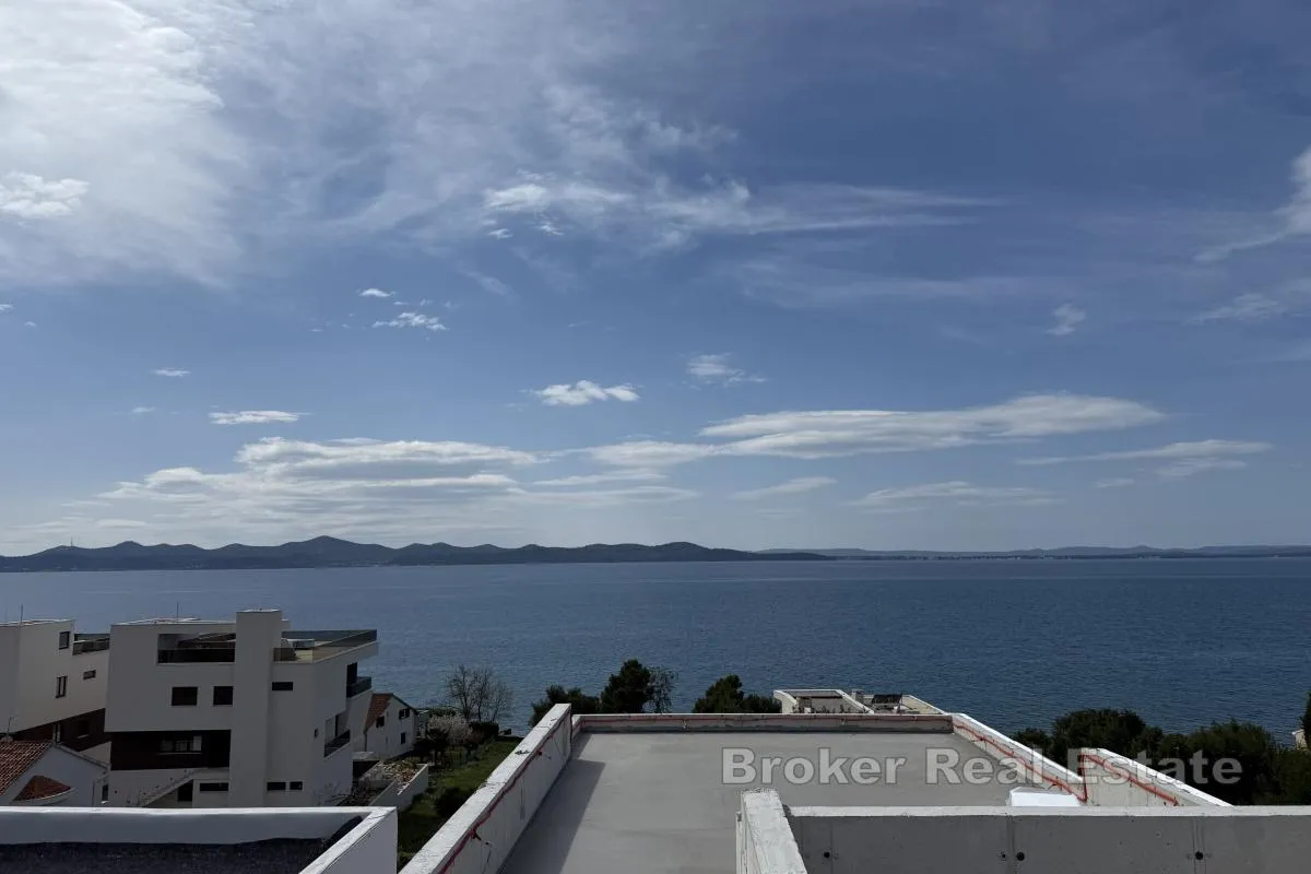 Luksuzni penthouse s bazenom na krovnoj terasi - Kožino, Zadar