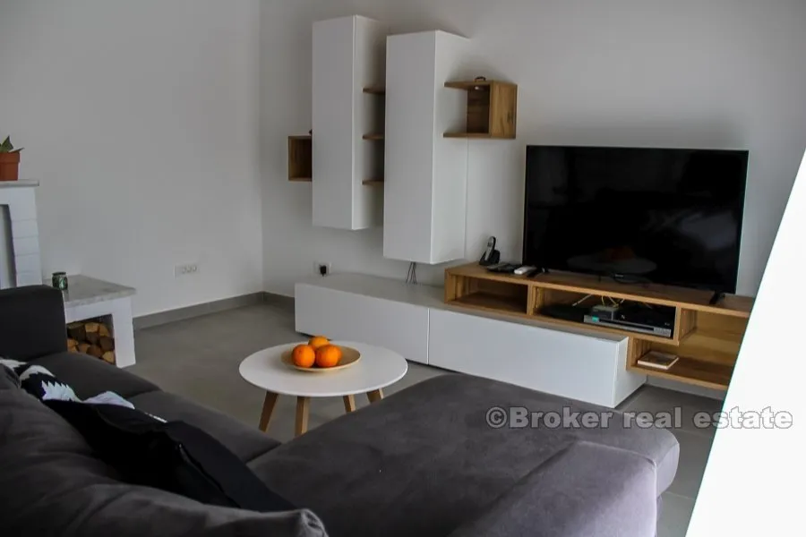 dvoetažan penthouse, dugoročni najam - slika 5