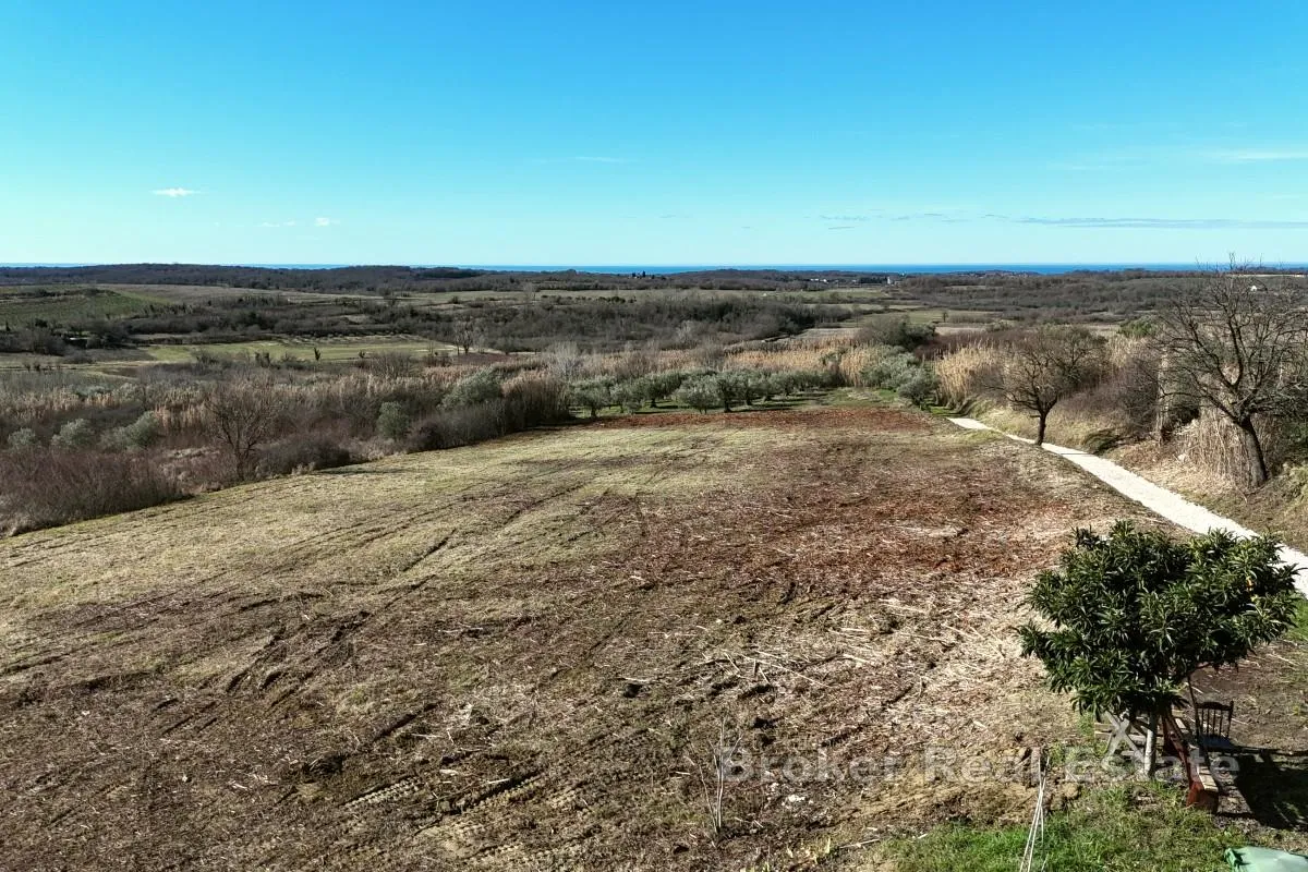 građevinsko zemljište s pogledom na more i potpunom infrastrukturom - slika 5