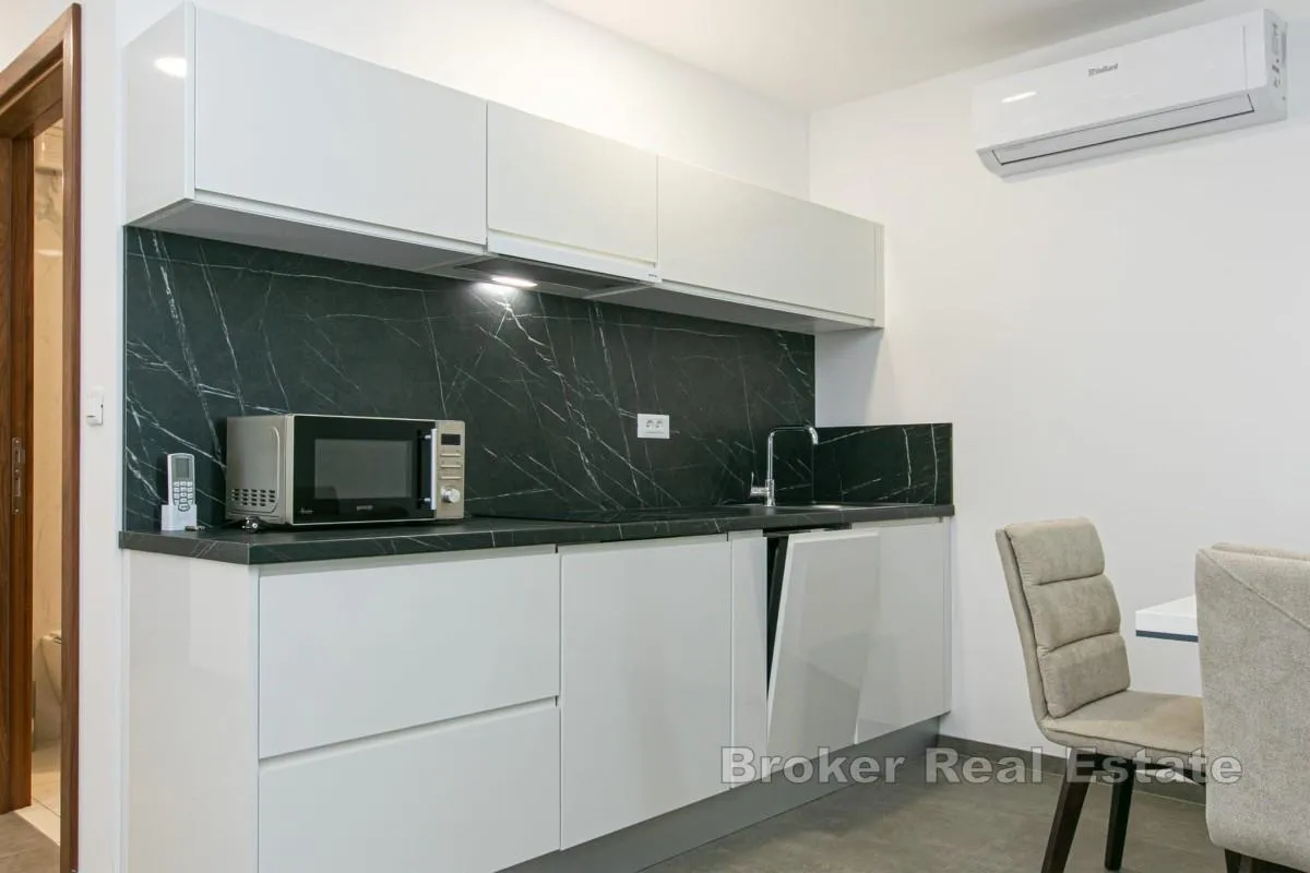 penthouse na mirnoj lokaciji - slika 3