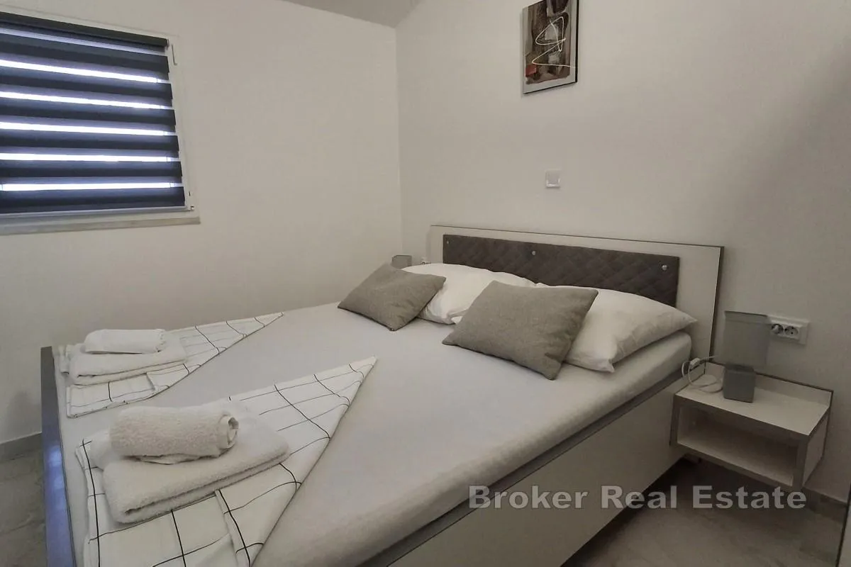 apartmanska kuća s otvorenim pogledom na more - slika 10