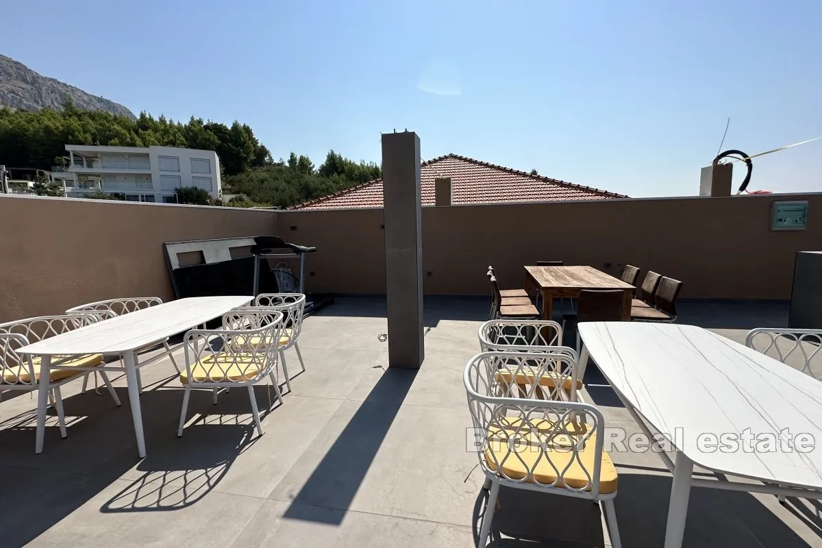 jedinstvena apartmanska vila s pogledom na more - slika 19