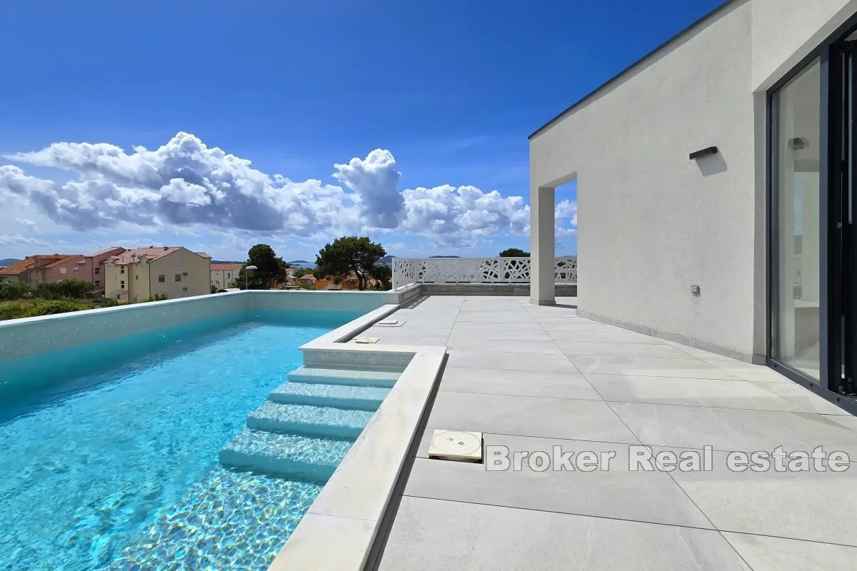 Moderne vile s pogledom na more - Vodice