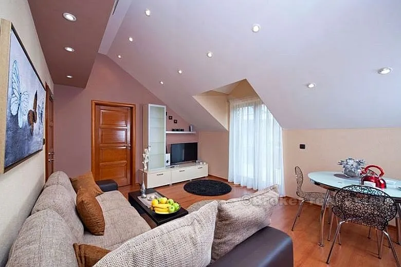 kuća / vila okružena mediteranskim vrtom, za najam - slika 18