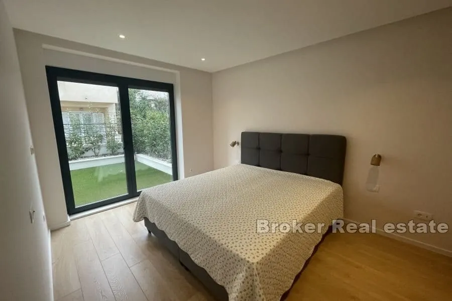 bačvice, dvosobni apartman - slika 8