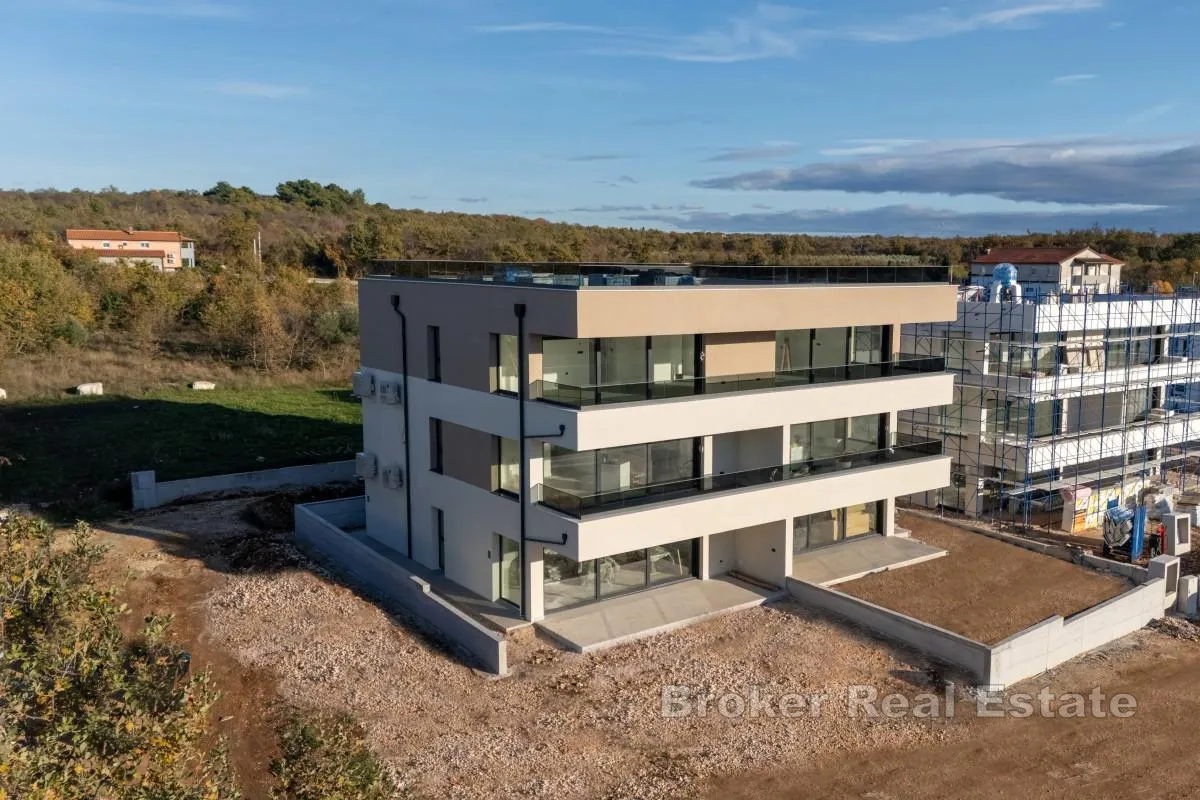 penthouse s panoramskim pogledom i krovnom terasom - slika 10