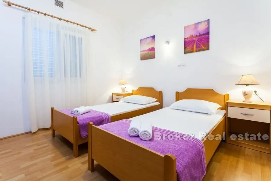 apartmanska kuća prvi red do mora - slika 14