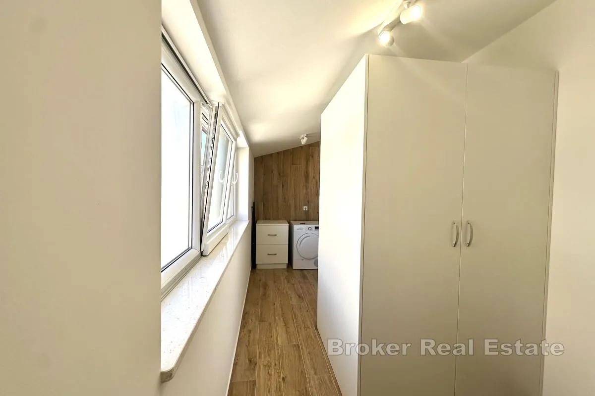 dvoetažni penthouse s pogledom na more - slika 11