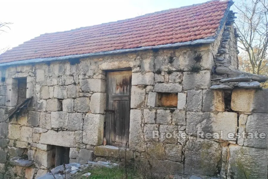 kompleks sa dalmatinskim kućicama - slika 4