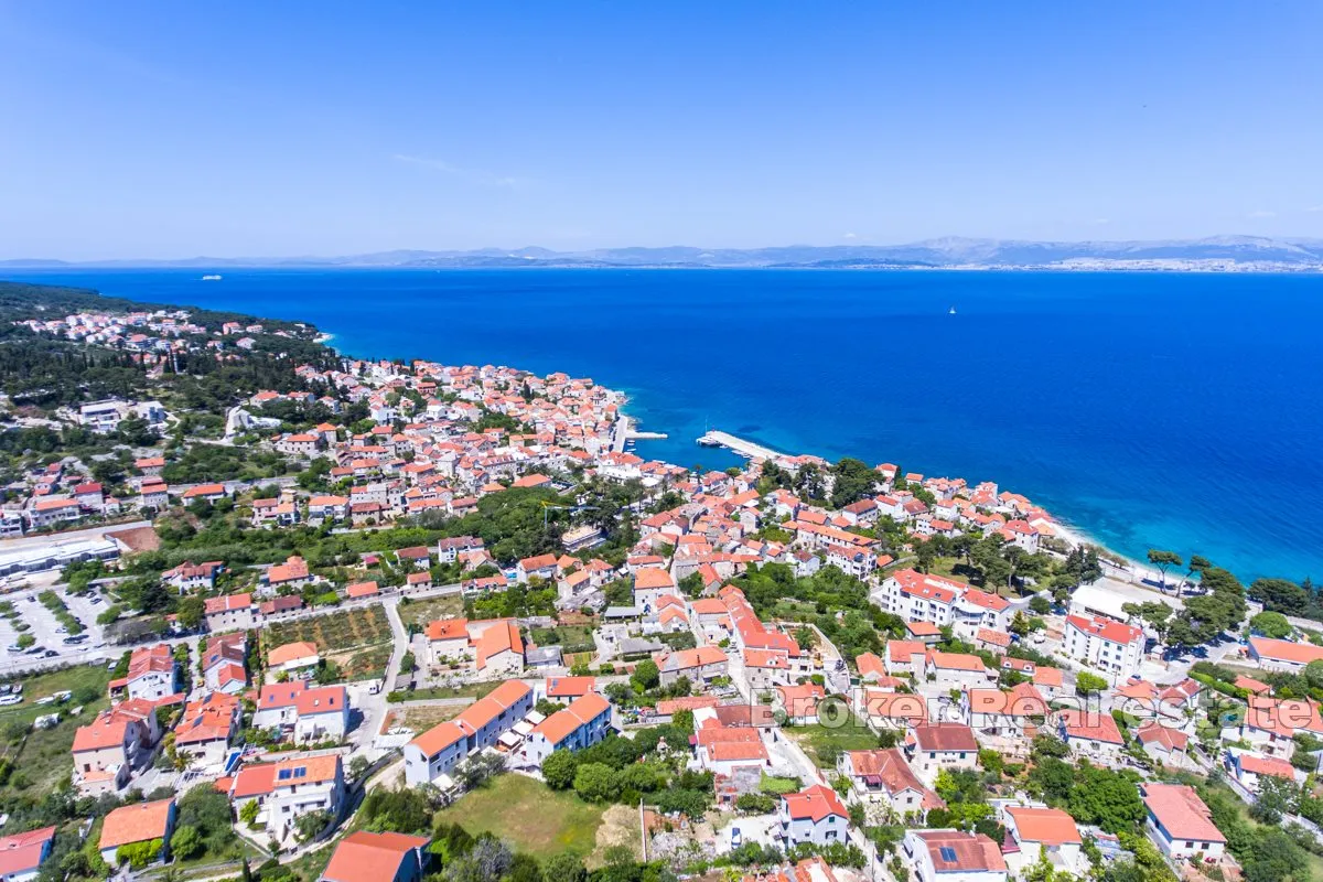 kuća s velikim vrtom i bazenom - slika 21