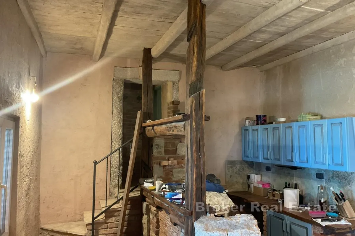 kamena kuća s otvorenim pogledom na more - slika 6