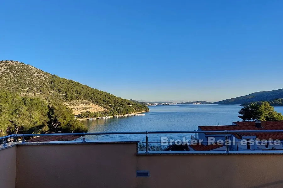 kuća u drugom redu do mora - slika 4