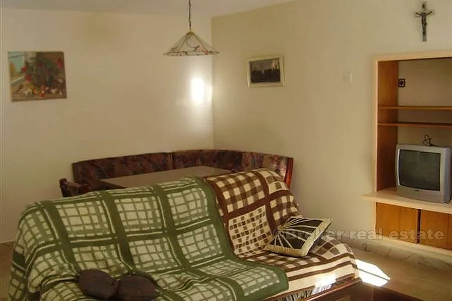 troetažna kuća, na prodaju - slika 7