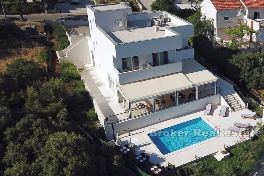 apartmanska kuća sa restoranom - slika 3