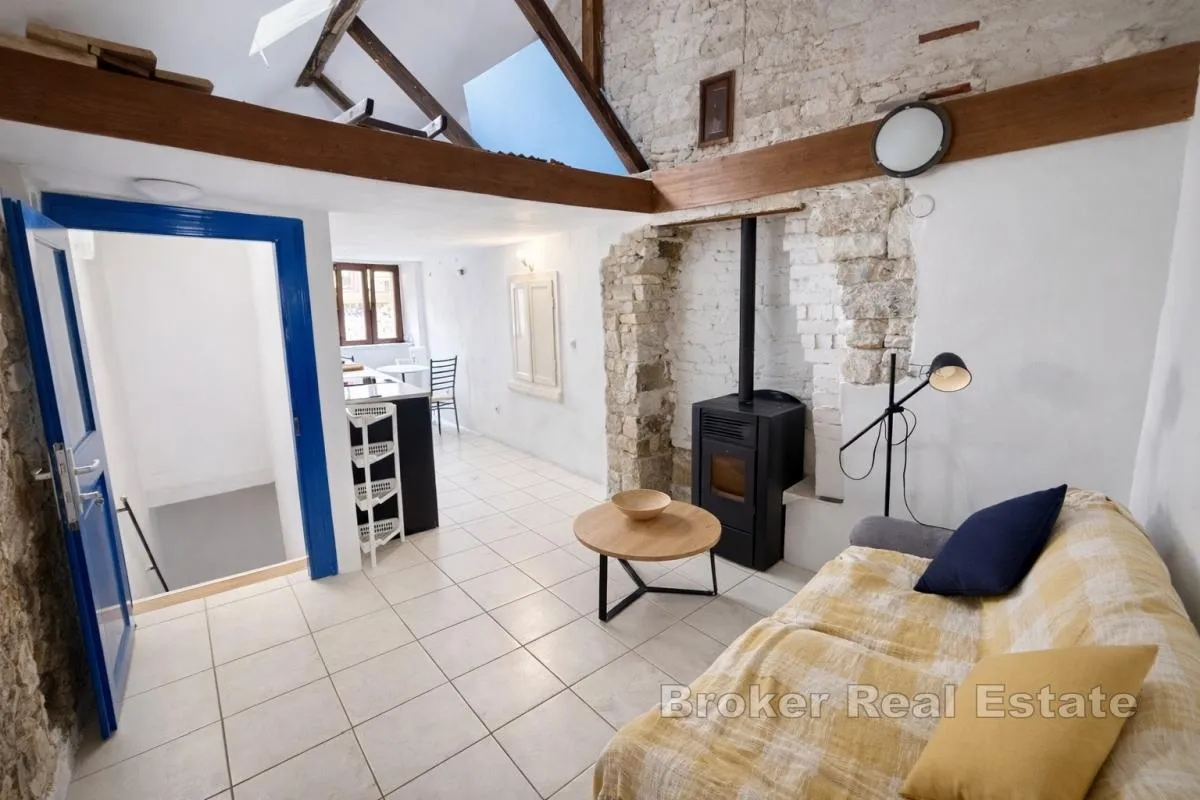 Autentična kamena kuća s velikim potencijalom za turistički najam - Grad, Split grad
