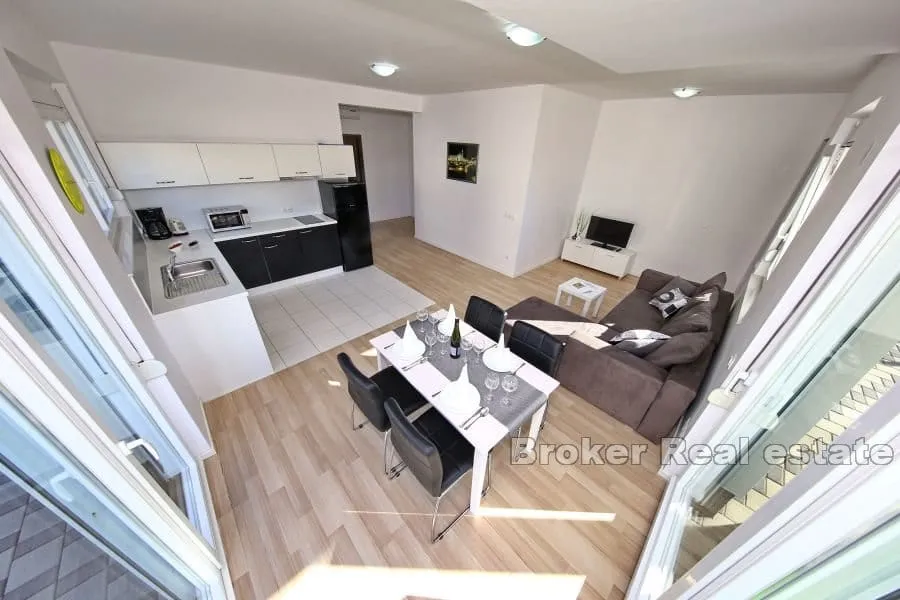 apartmanska kuća u blizini mora - slika 7