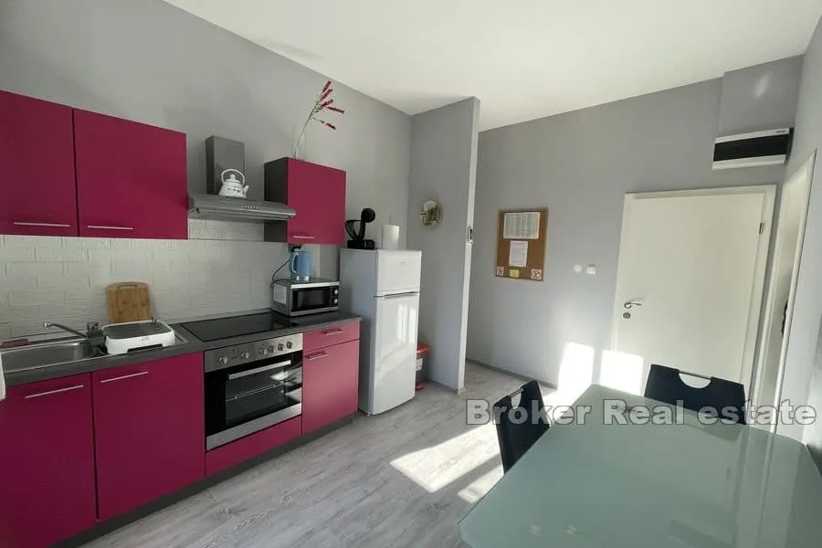 bačvice, komforan dvosoban apartman - slika 5