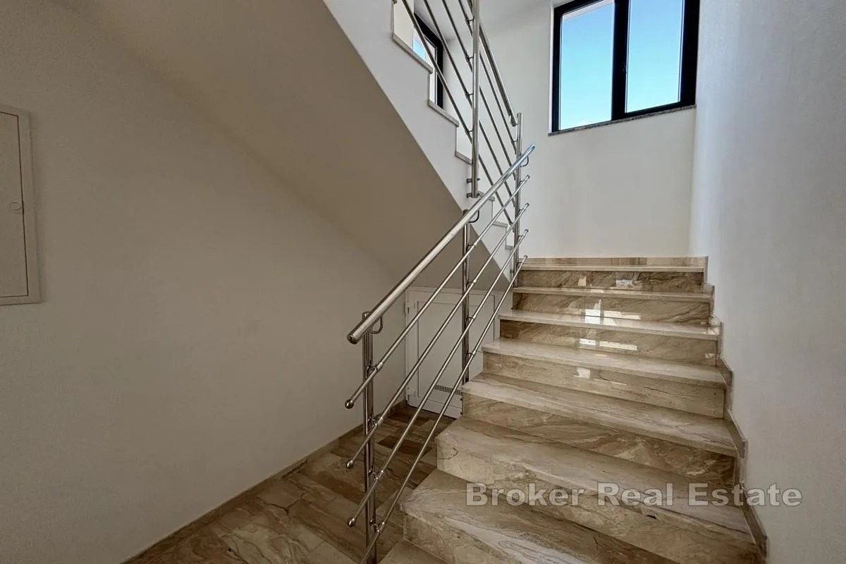 moderan dvosoban apartman s bazenom - slika 12