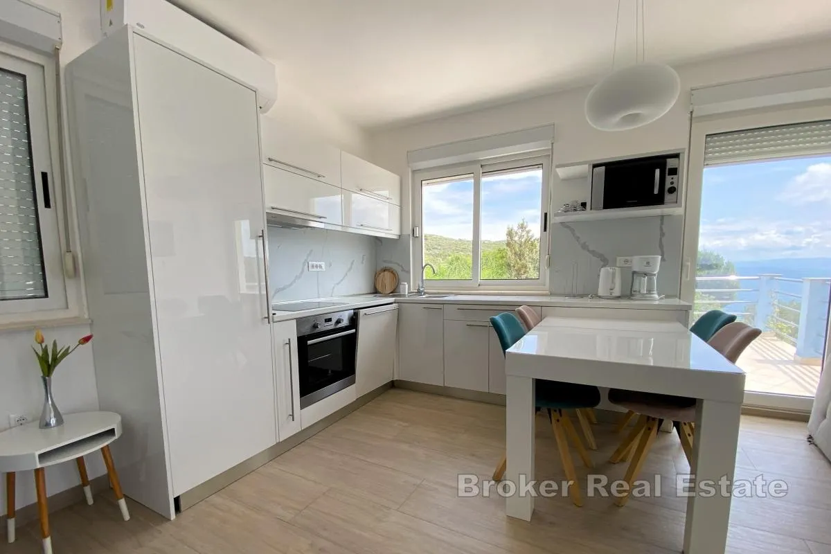 apartmanska vila prvi red do mora - slika 12