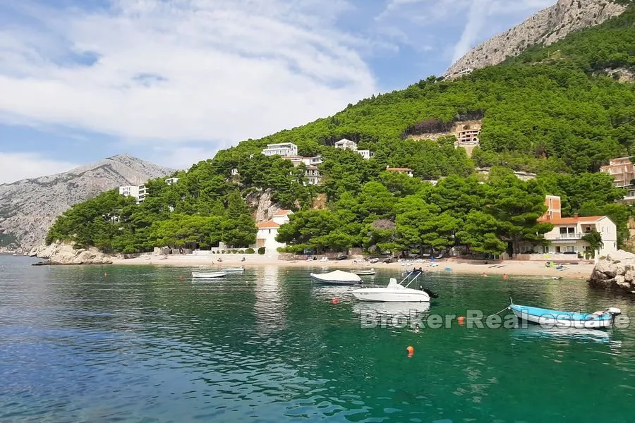 Građevinsko zemljište sa otvorenim pogledom na more - Makarska
