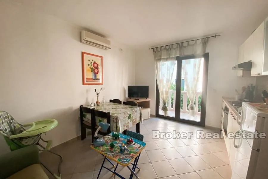 apartmanska kuća blizu mora - slika 13