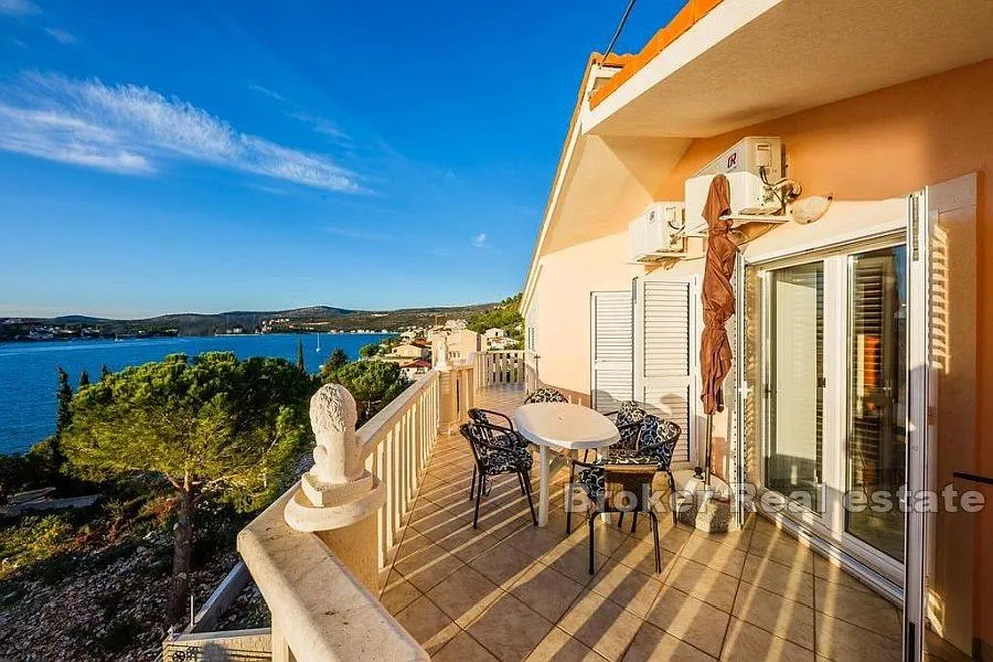 apartmanska zgrada u blizini mora - slika 3