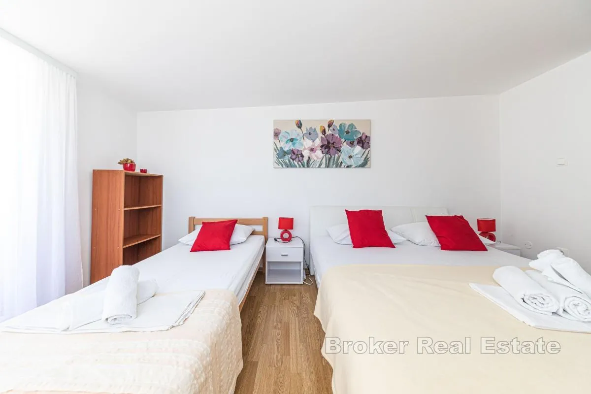 vila s bazenom - slika 11