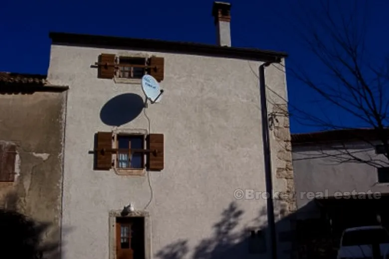 kuća na 3 etaže, na prodaju - slika 2