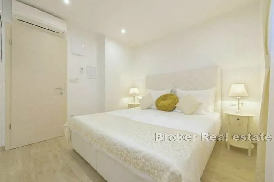 bačvice, apartman na jedinstvenoj lokaciji - slika 8